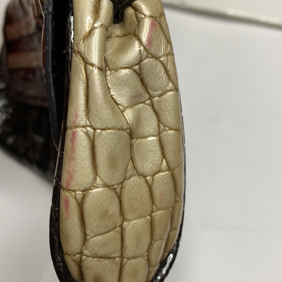 NWT Guess Purse Clutch Black Gold Patent Leather Gold Accessories - Picture 7 of 7